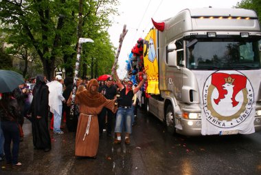 Öğrencilerin parti