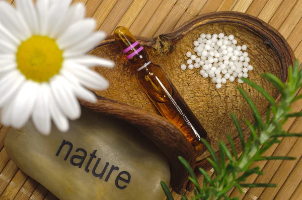 Medicina alternativa con homeopatía — Foto de Stock