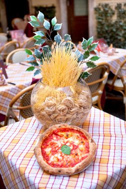 Italian restaurant - pizza and pasta clipart