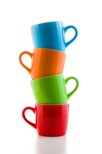 Mucchio di tazze di ceramica colorata — Foto Stock