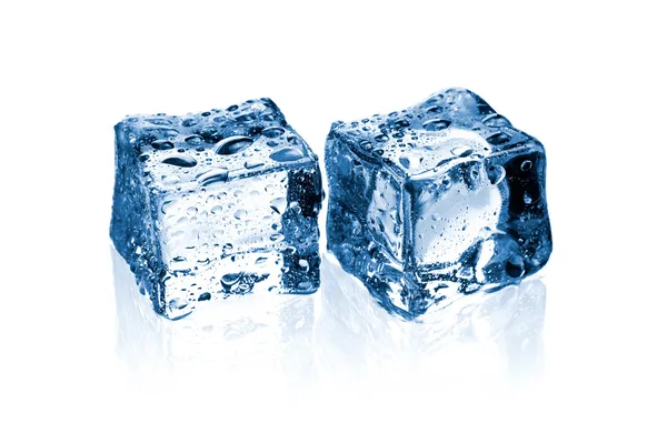 Zwei Eiswürfel — Stockfoto