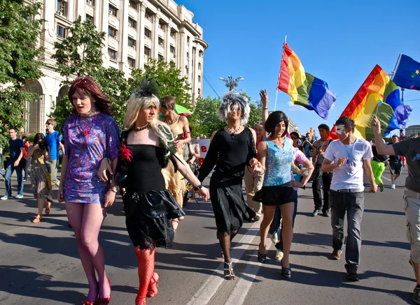 Uczestnicy parady w paradzie gejów fest — Zdjęcie stockowe