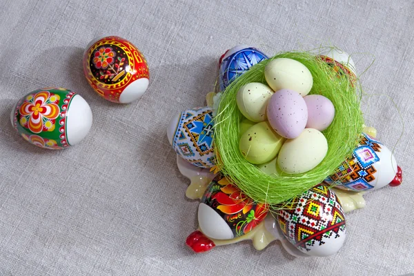Uova di Pasqua multicolore — Foto Stock