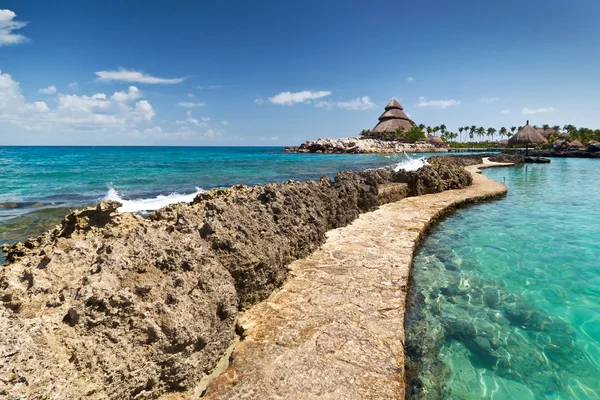 Camino en el Mar Caribe — Foto de Stock