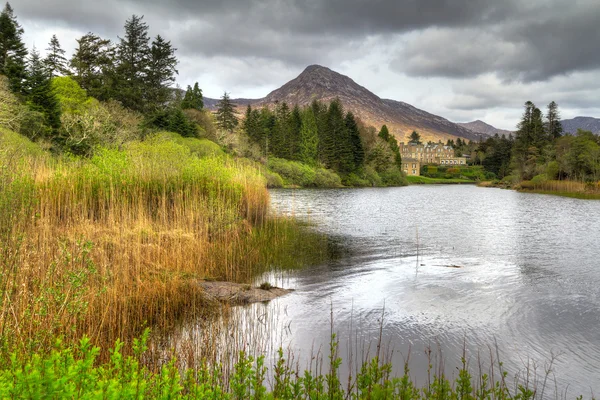 Connemara dağlarda Ballynahinch castle — Stok fotoğraf