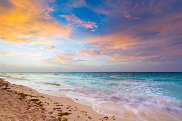 Idylliska stranden i Karibiska havet — Stockfoto
