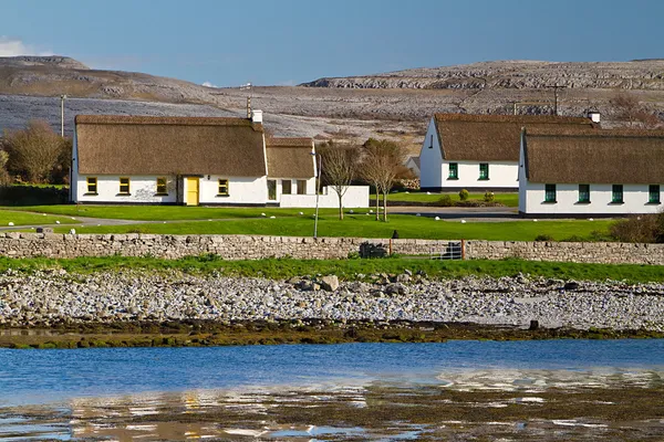 Case di villette irlandesi di Burren — Foto Stock