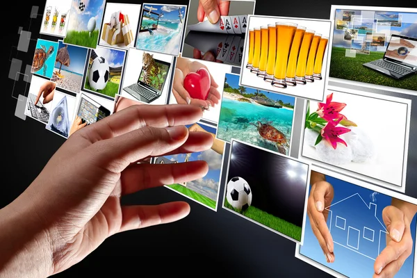 Hand når strömmande multimedia — Stockfoto