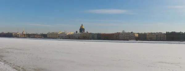 Le quai anglais à Saint-Pétersbourg Photos De Stock Libres De Droits