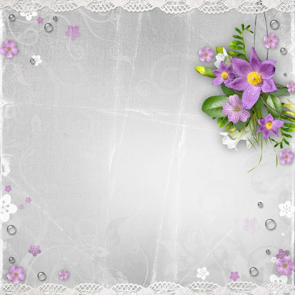 Винтажный фон с весенними цветами, каплями, кружевами — стоковое фото