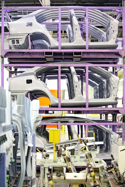 Reserveonderdelen in een autofabriek — Stockfoto