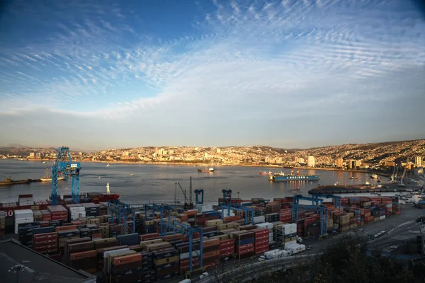 Kijk op de Chileense zeehaven Valparaíso (Valparaiso), Chili — Stockfoto