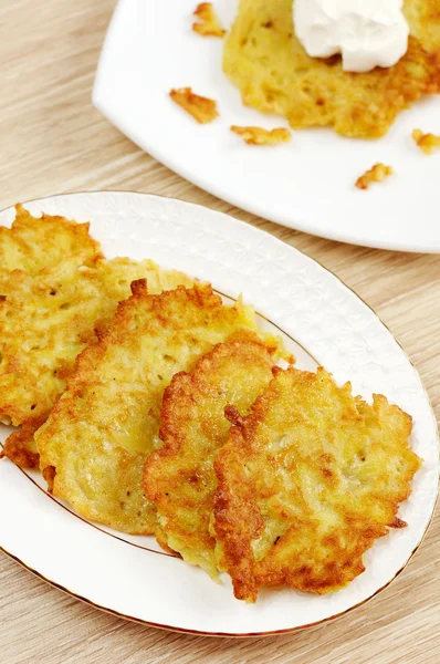 Ukrainian national dish - potato pancakes — Stock Photo, Image