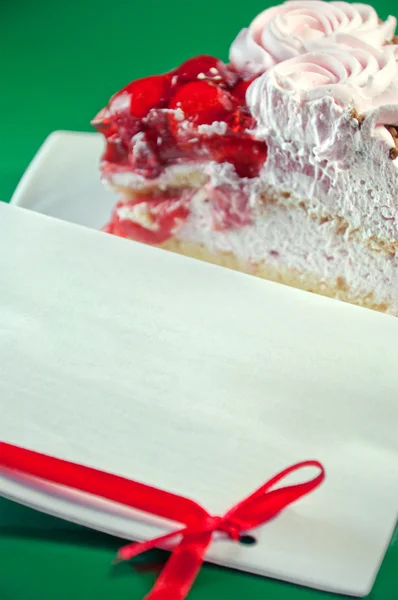 おいしいケーキとテキストの紙の作品 — ストック写真