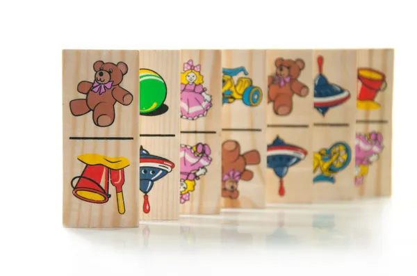 Dominos en bois pour enfants sur fond clair — Photo