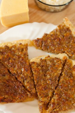 etli börek peynir ve lor ile temizleyin