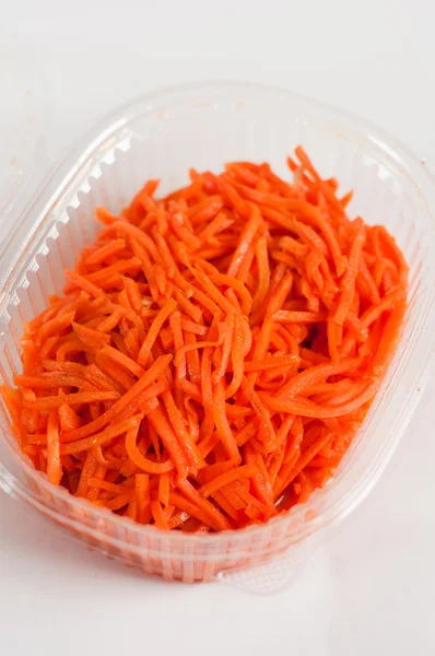 Zanahorias de Corea sobre un fondo claro — Foto de Stock
