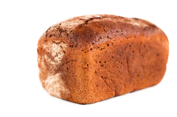 Pão de centeio isolado em branco — Fotografia de Stock
