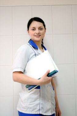 kadın doktor tıbbi kayıtları ile