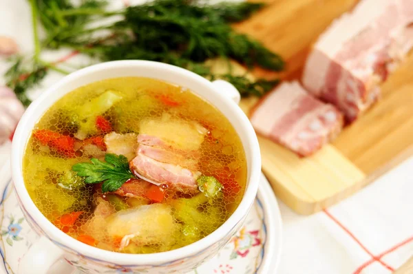イタリア スープ野菜とベーコン — ストック写真
