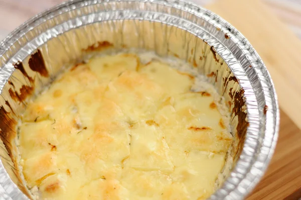 Peynir ile lezzetli mantarlı güveç — Stok fotoğraf