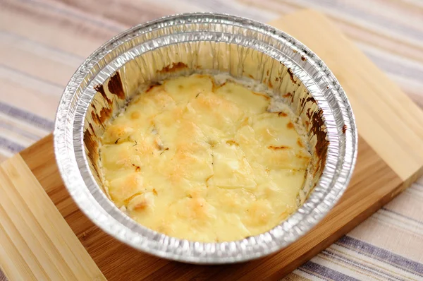 Deliciosa cazuela de champiñones con queso —  Fotos de Stock