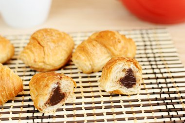 Mini croissants with chocolate filling