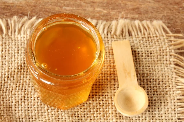 Свіжий мед — стокове фото