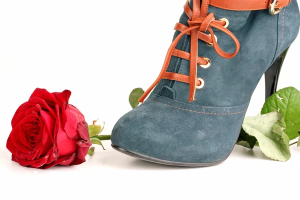 Boot och rose — Stockfoto