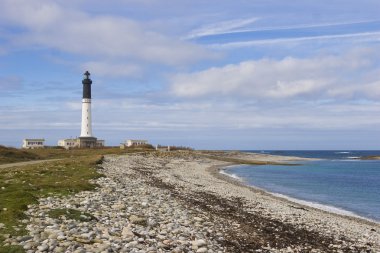 Deniz feneri ile ada kısmı