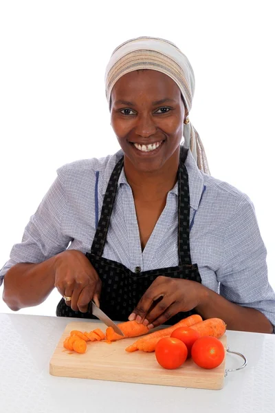 Hausfrau bereitet Essen zu — Stockfoto