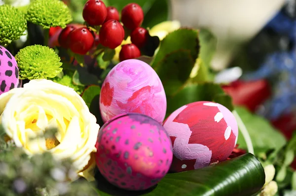 Alguns ovos de Páscoa decorados — Fotografia de Stock