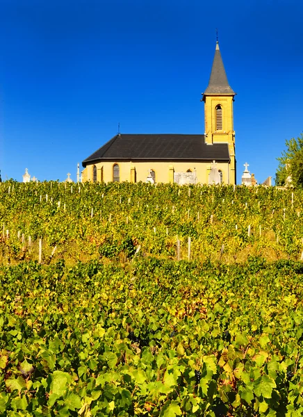 Igreja em Beajolais, França — Fotografia de Stock