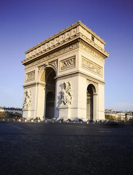 Триумфальная арка. День настал. Paric, France — стоковое фото