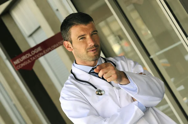 Больничный врач — стоковое фото