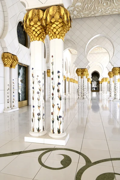 Mezquita Blanca en Abu Dhabi — Foto de Stock
