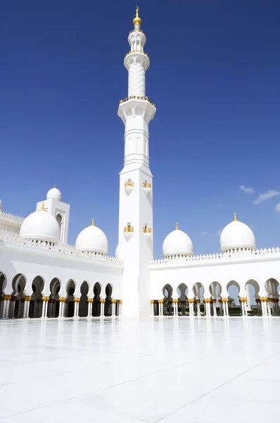 Mezquita blanca Abu Dhabi Sheikh Zayed — Foto de Stock