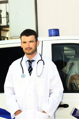 Doktor ve ambulans