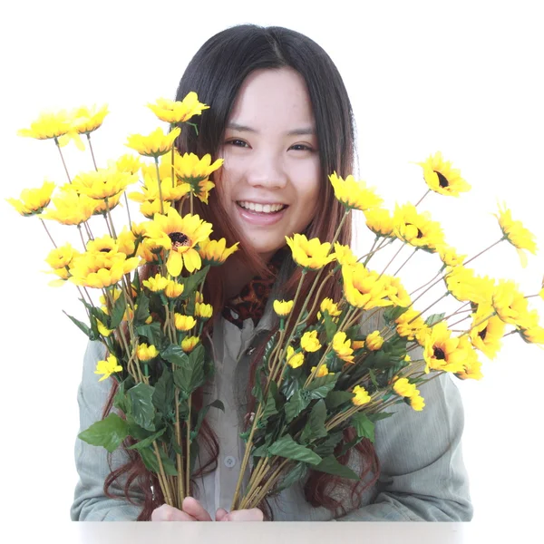 Birçok çiçek güzel bir Çinli kızla. — Stok fotoğraf