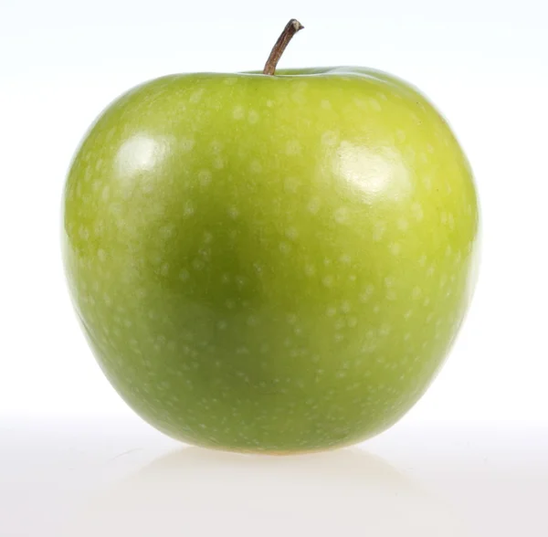 Isoleated μήλο σε λευκό φόντο. — Φωτογραφία Αρχείου