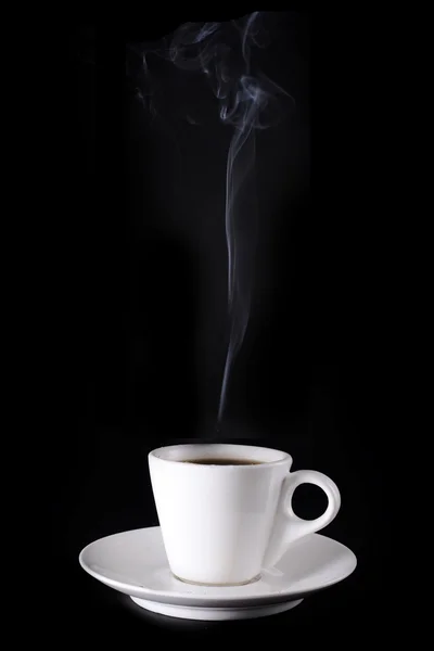 Weiße Tasse mit heißem Kaffee — Stockfoto