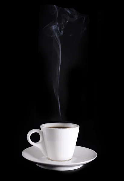 Weiße Tasse mit heißem Kaffee — Stockfoto