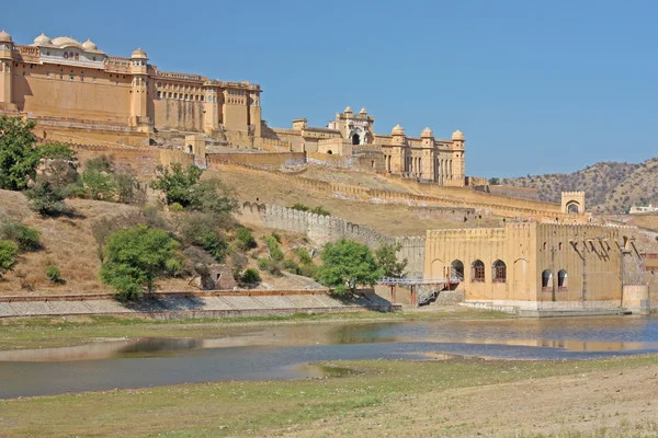 สวยงาม Amber Fort ใกล้ Jaipur — ภาพถ่ายสต็อก