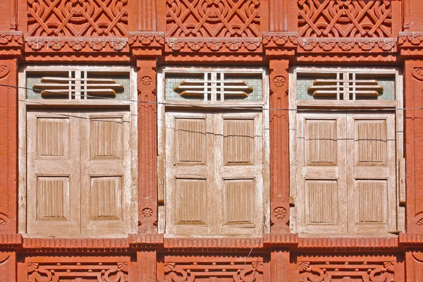 Gator och byggnader i jaipur — Stockfoto