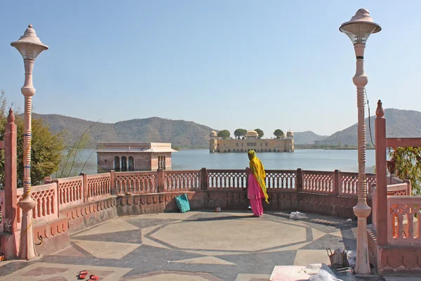 Palacio del Agua (Jal Mahal) en el lago Man Sagar —  Fotos de Stock