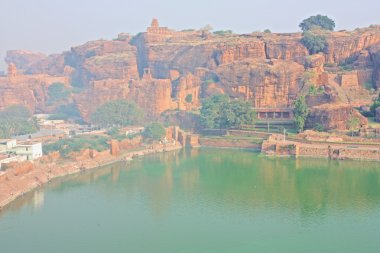 badami, Lake agusthya teertha