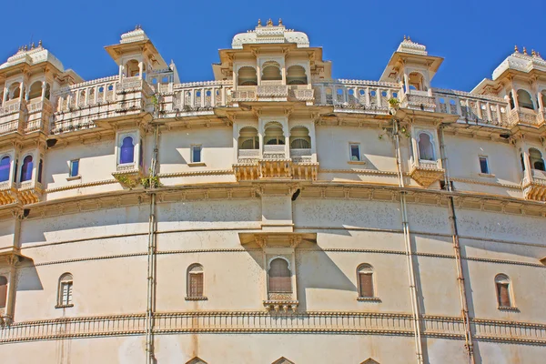 Palazzo della città di Udaipur nel Rajasran — Foto Stock