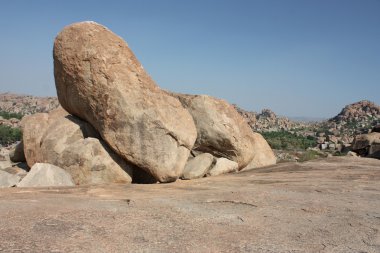 Hint Tapınağı harabe infront-büyük kaya kayalar