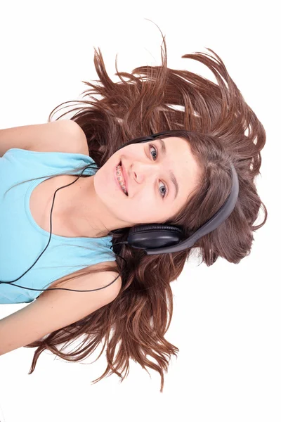 Nice teen flicka lyssna på musik — Stockfoto