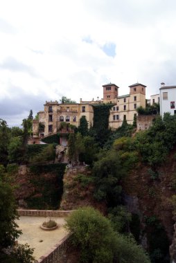 şehir merkezinde ronda